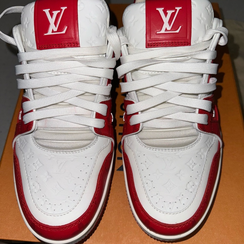 LV Trainer Sneaker. - Picture 3 of 9